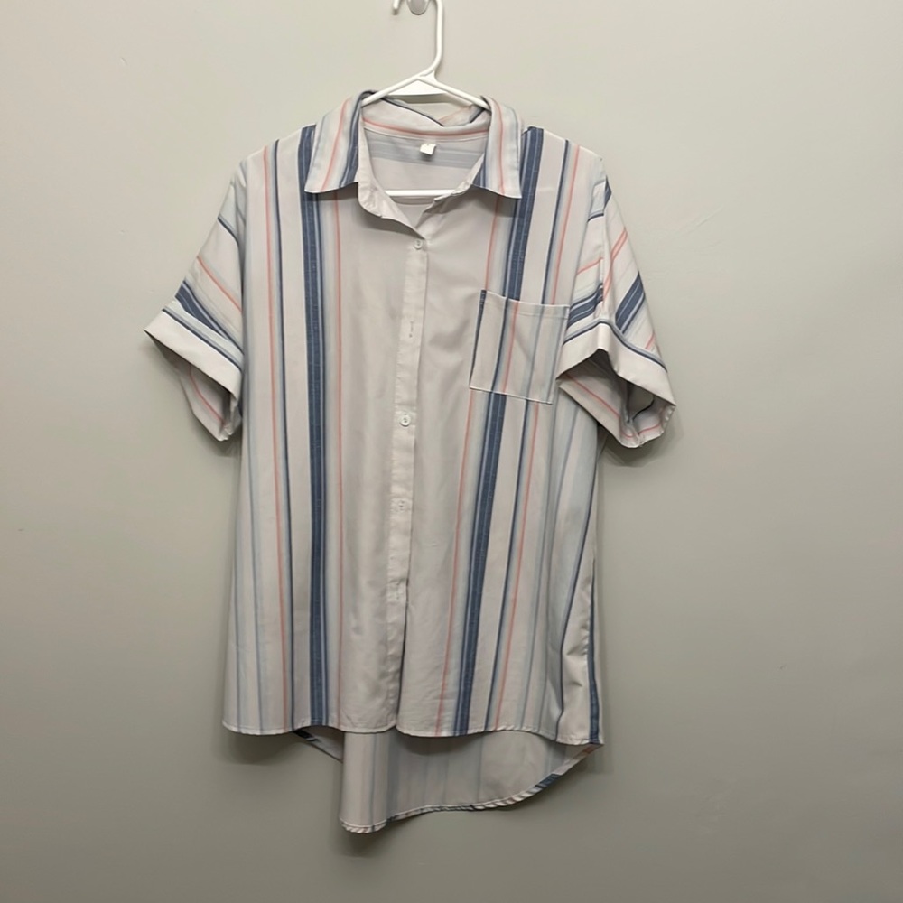 Short sleeve button up